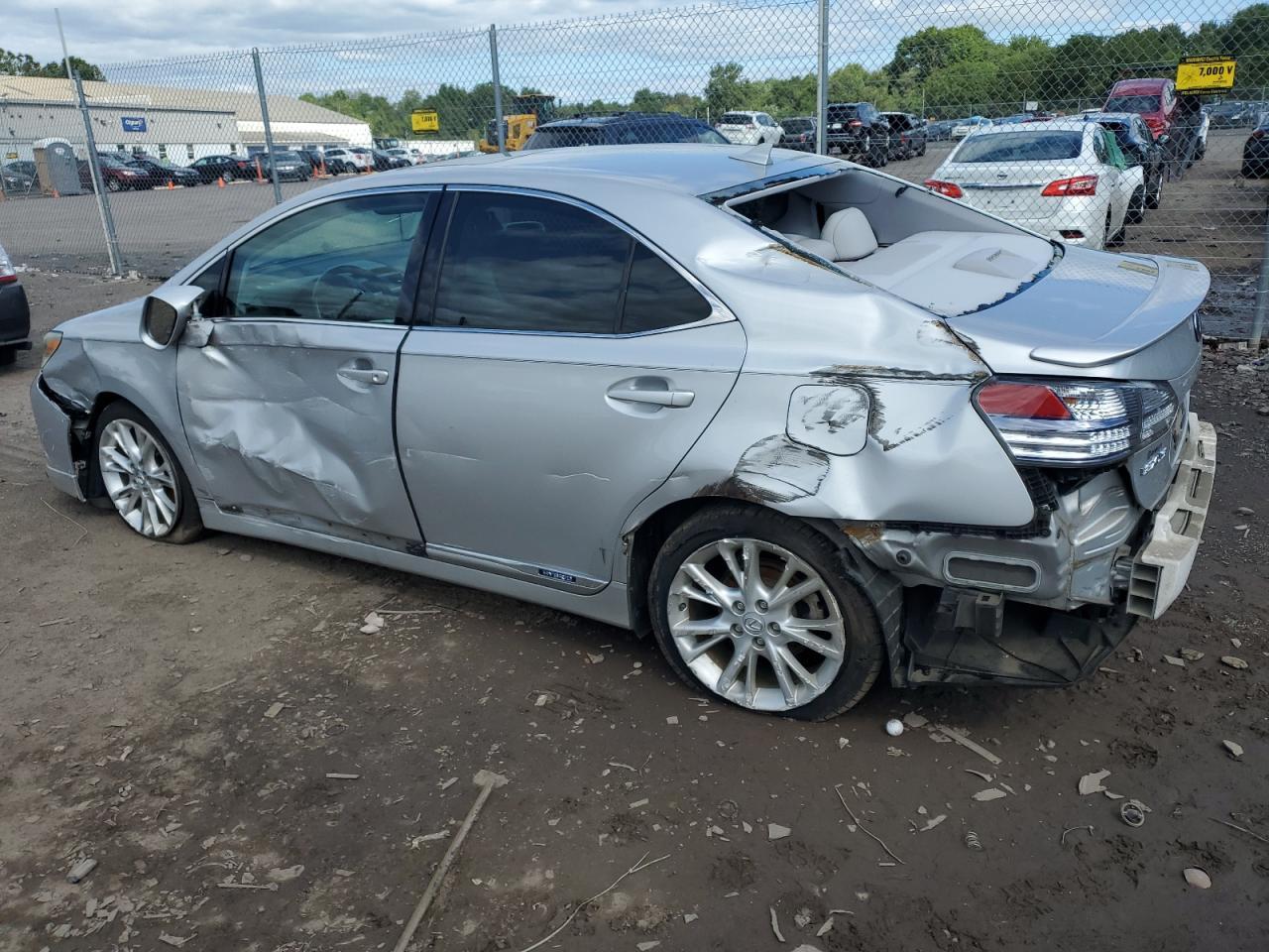 2010 Lexus HS - Image 2