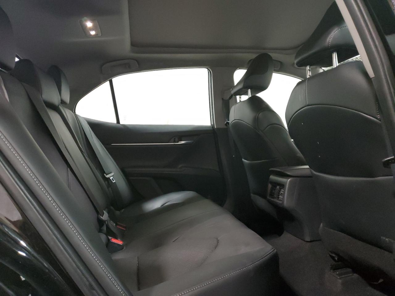 2022 Toyota Camry - Image 10