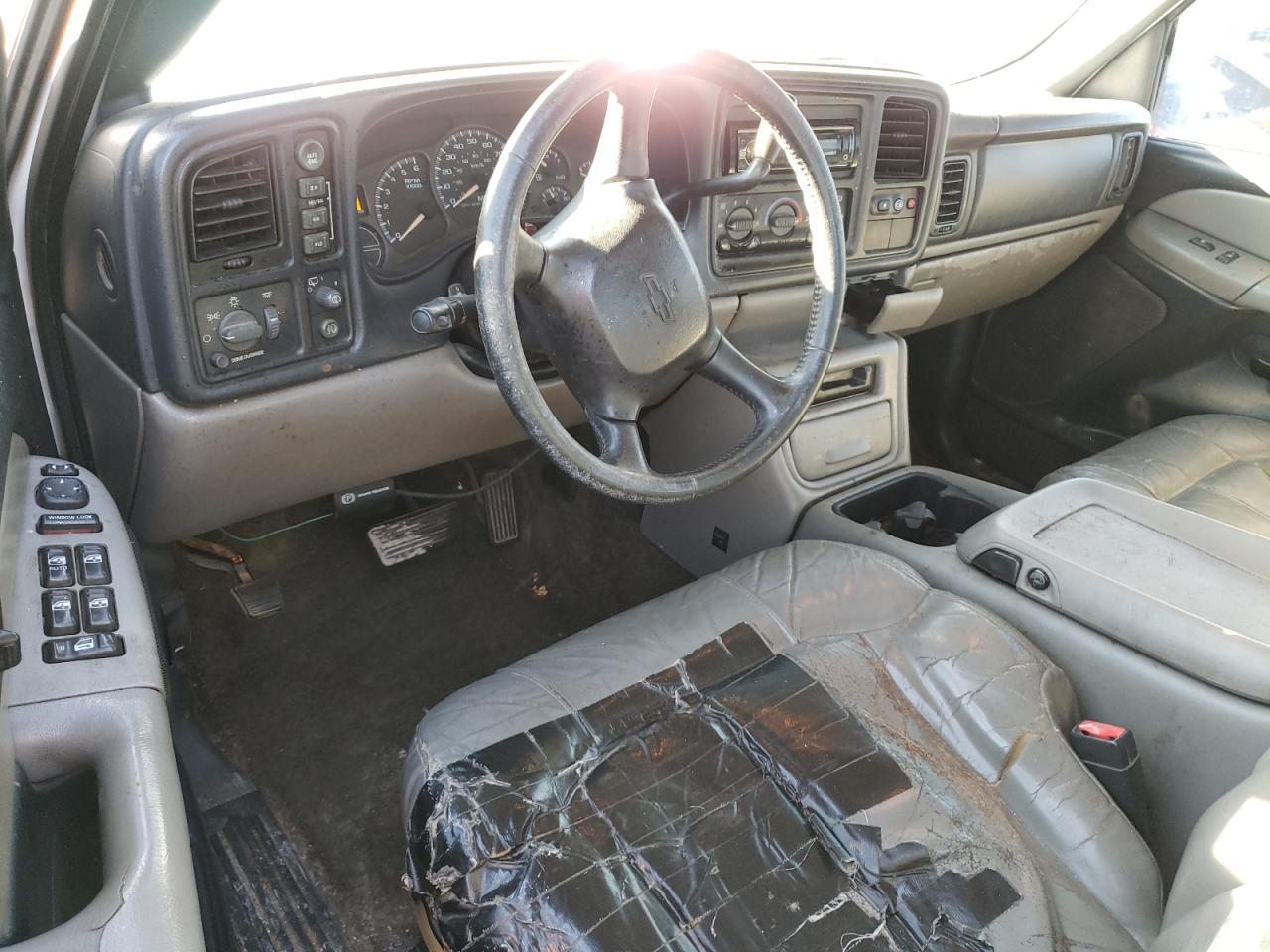 2002 Chevrolet Tahoe - Image 8