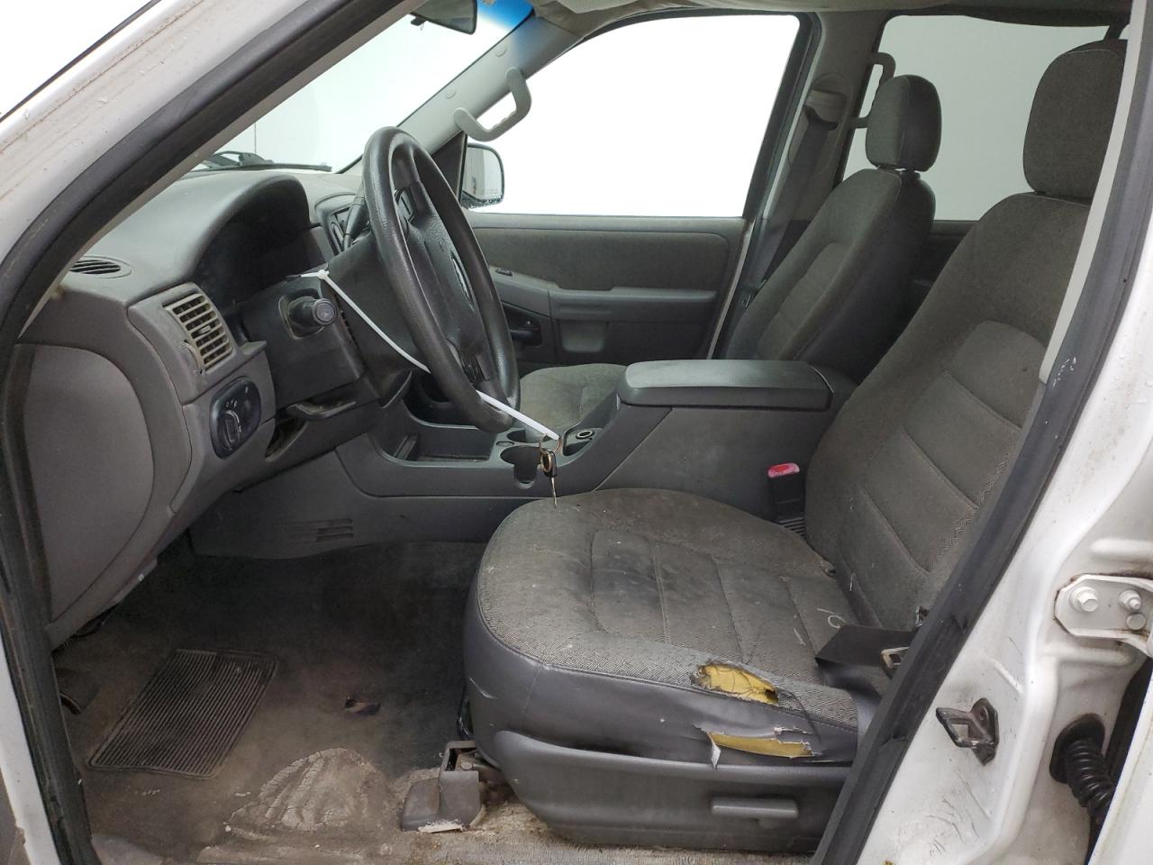 2005 Ford Explorer - Image 7