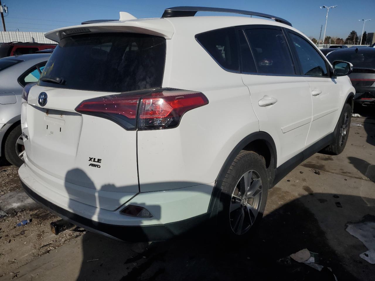 2018 Toyota RAV 4 - Image 3