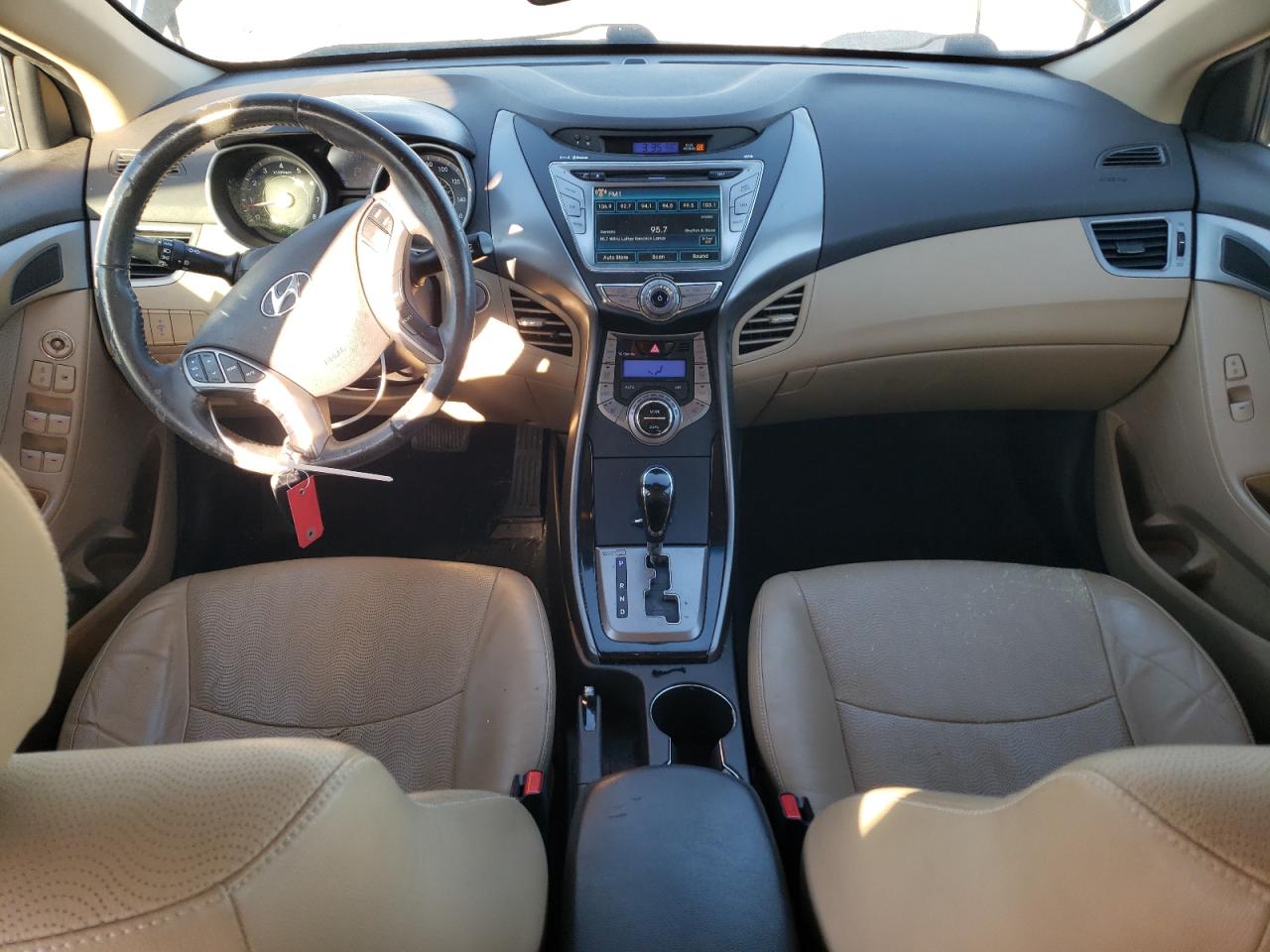 2013 Hyundai Elantra - Image 8