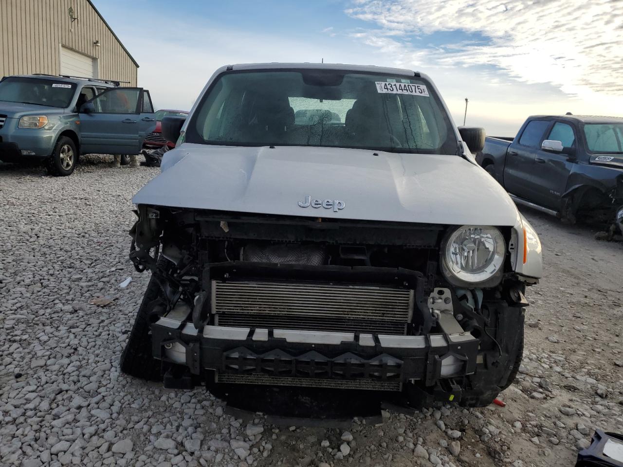 2020 Jeep Renegade - Image 5