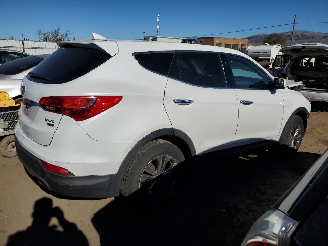 2016 Hyundai Santa Fe - Image 3
