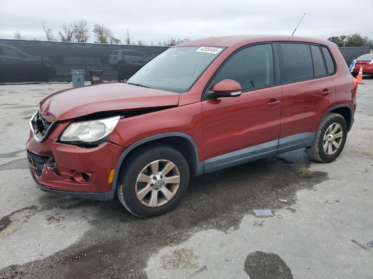 2009 Volkswagen Tiguan - Image 1