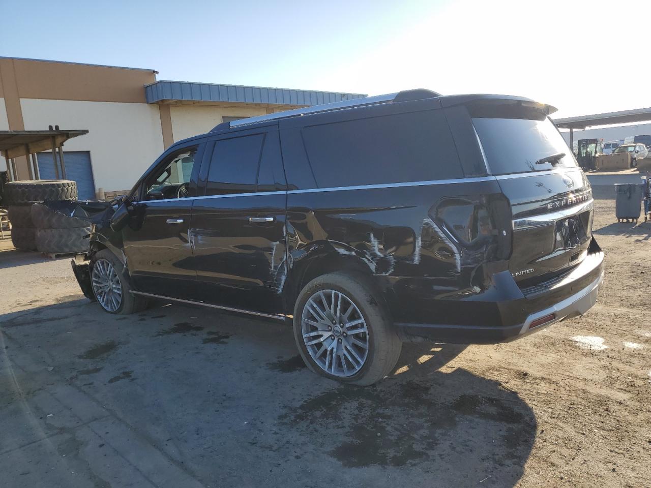 2023 Ford Expedition - Image 2