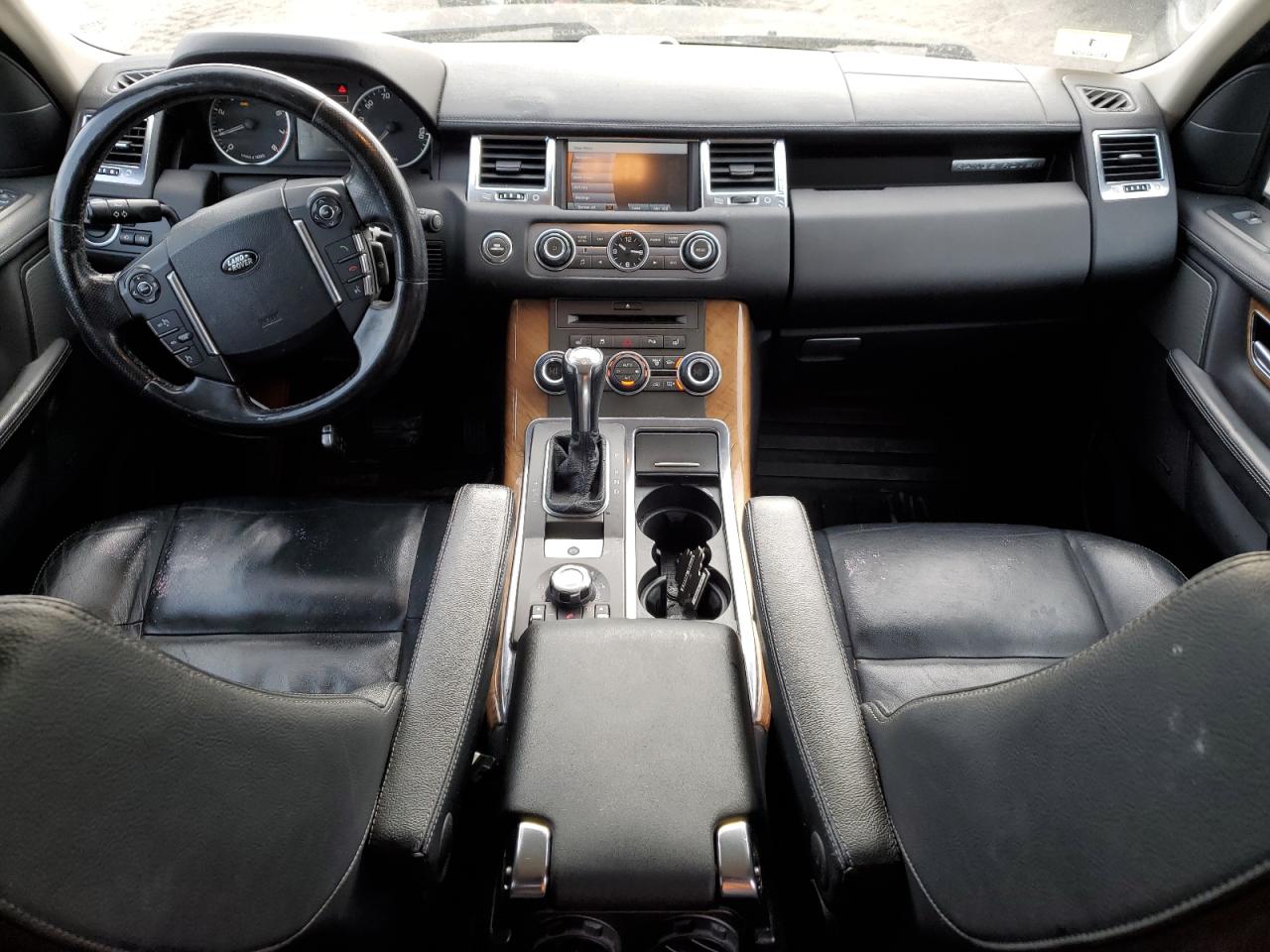 2010 Land Rover Range Rover - Image 8