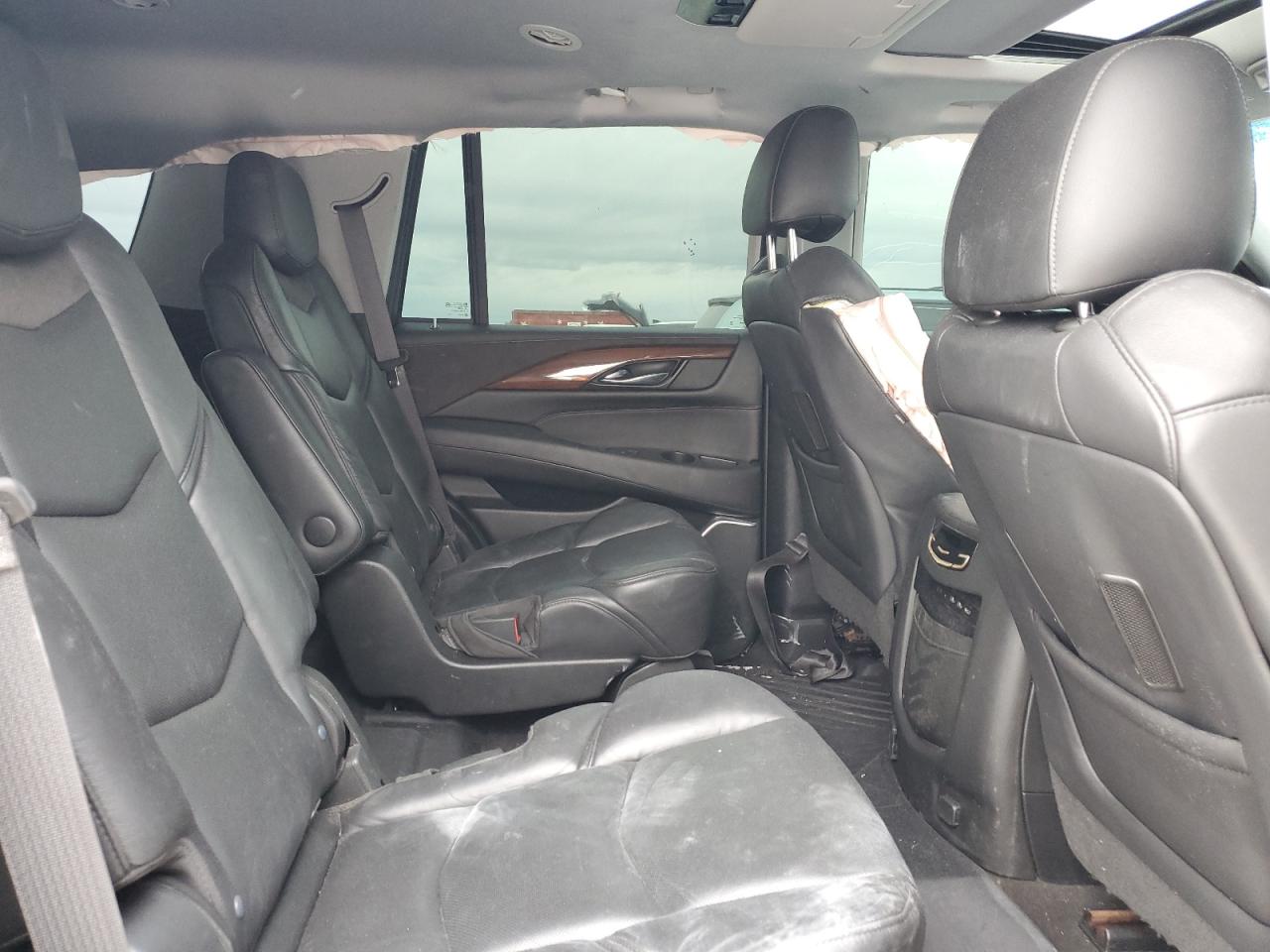 2019 Cadillac Escalade - Image 11