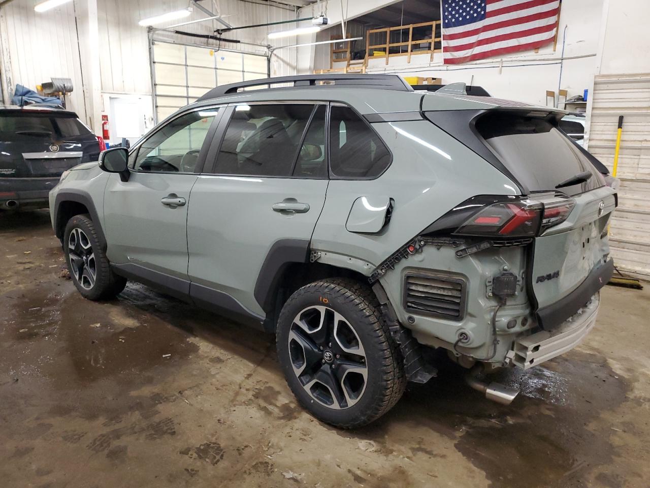 2019 Toyota RAV 4 - Image 2