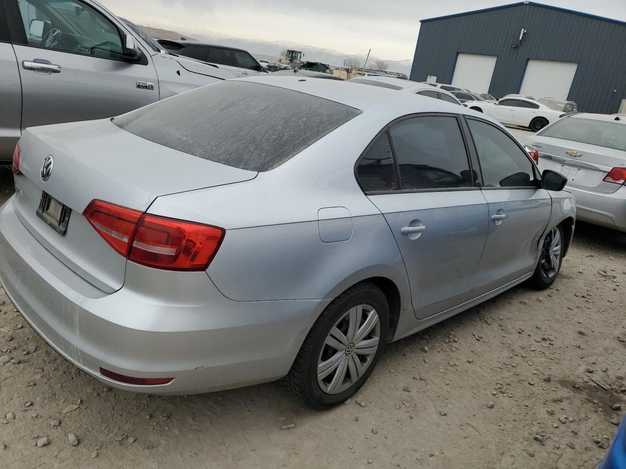2015 Volkswagen Jetta - Image 3