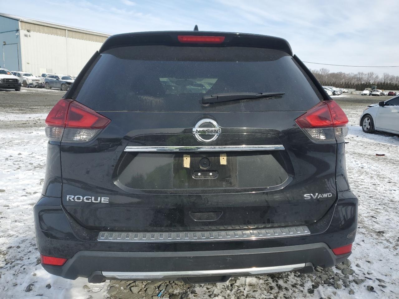 2018 Nissan Rogue - Image 6