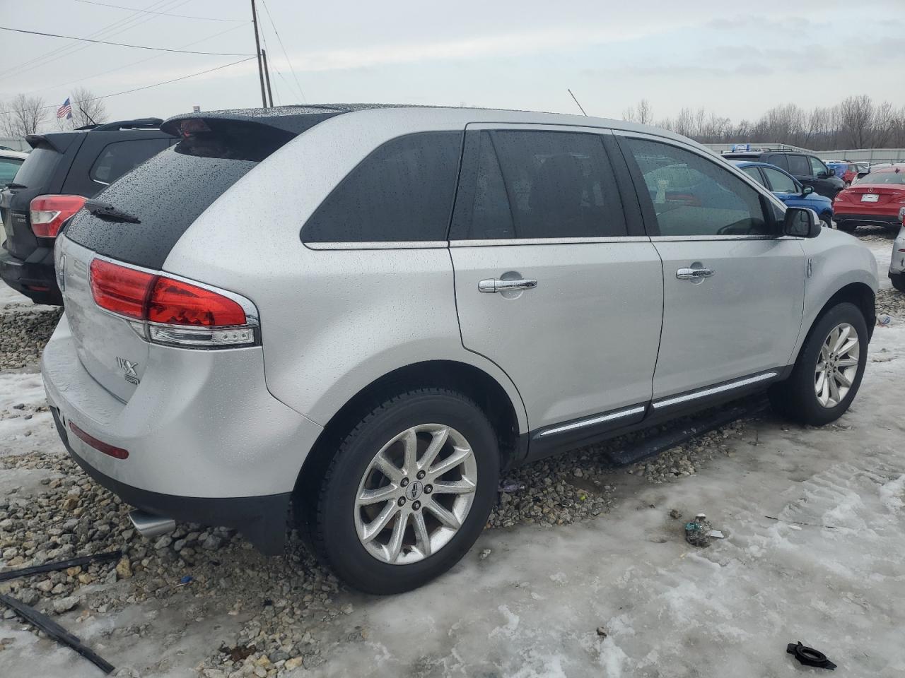 2011 Lincoln MKX - Image 3