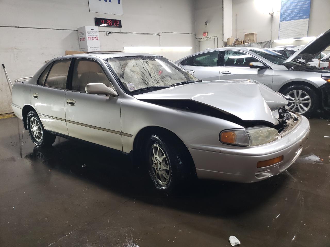 1995 Toyota Camry - Image 4