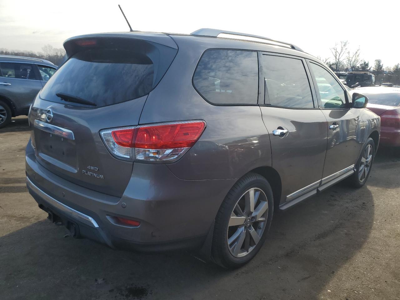 2013 Nissan Pathfinder - Image 3