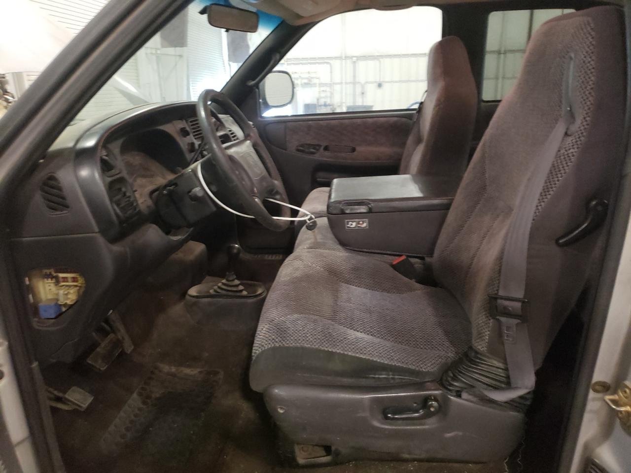 1999 Dodge RAM - Image 7