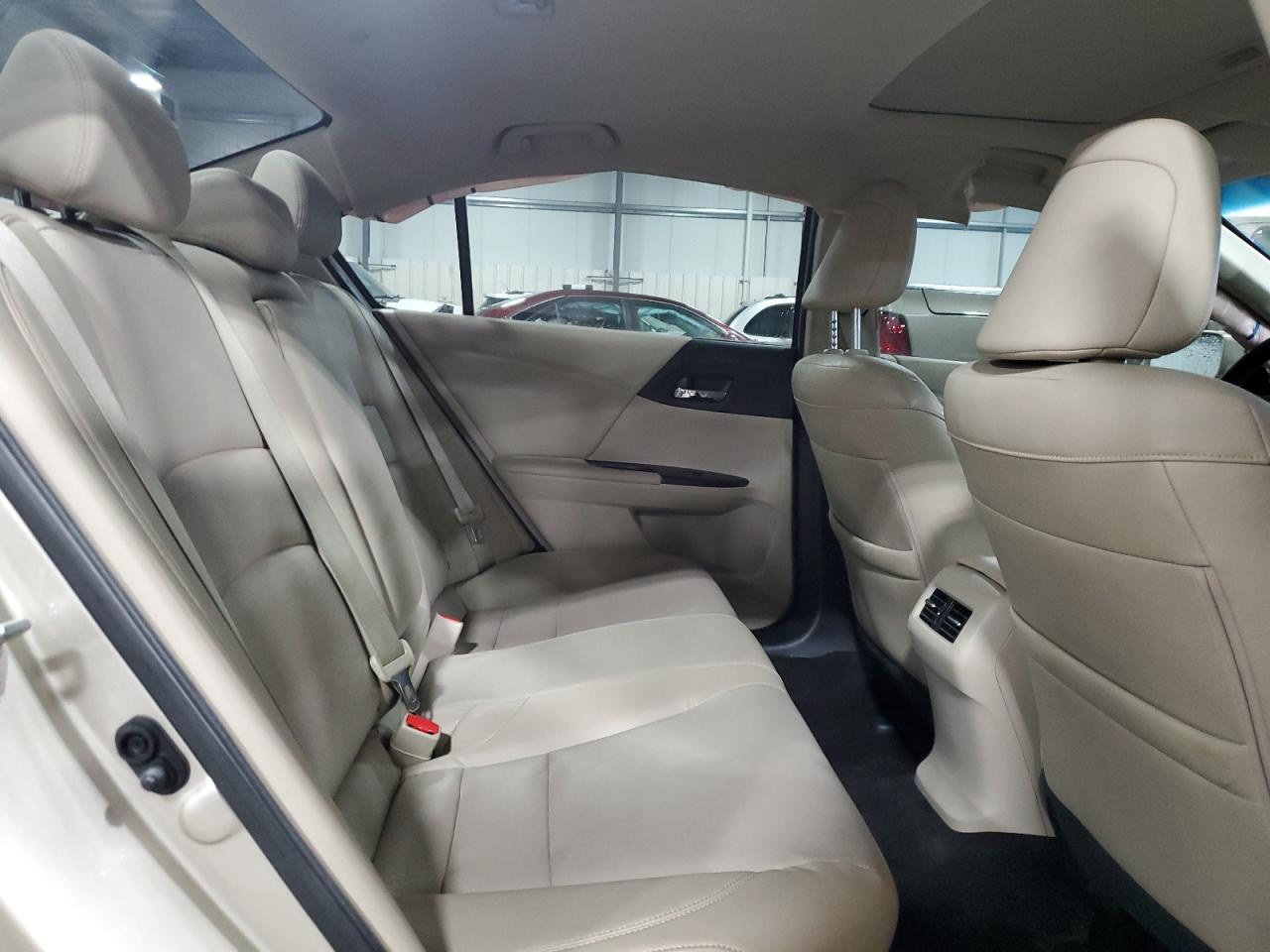2016 Honda Accord - Image 11