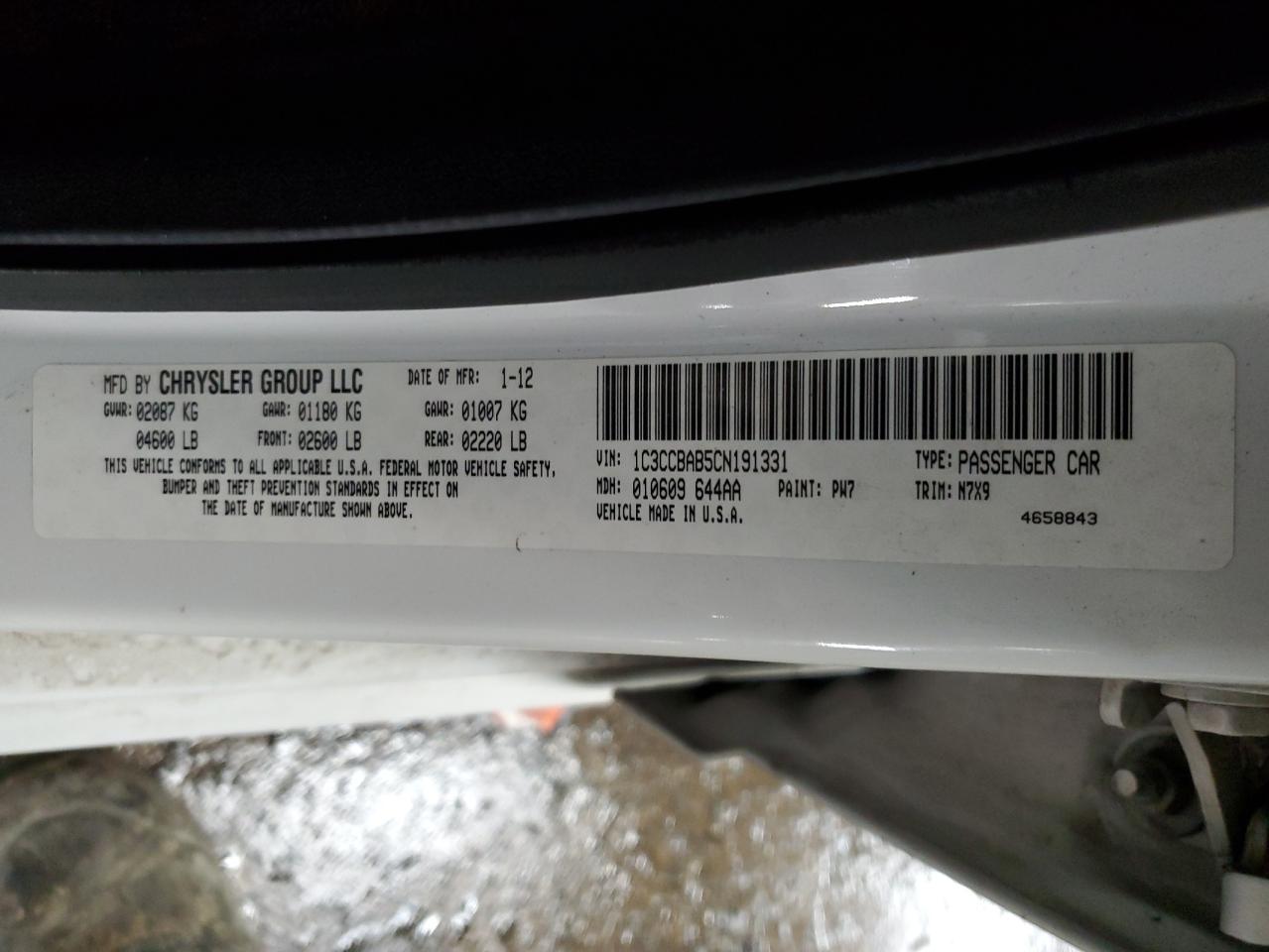 2012 Chrysler 200 - Image 12