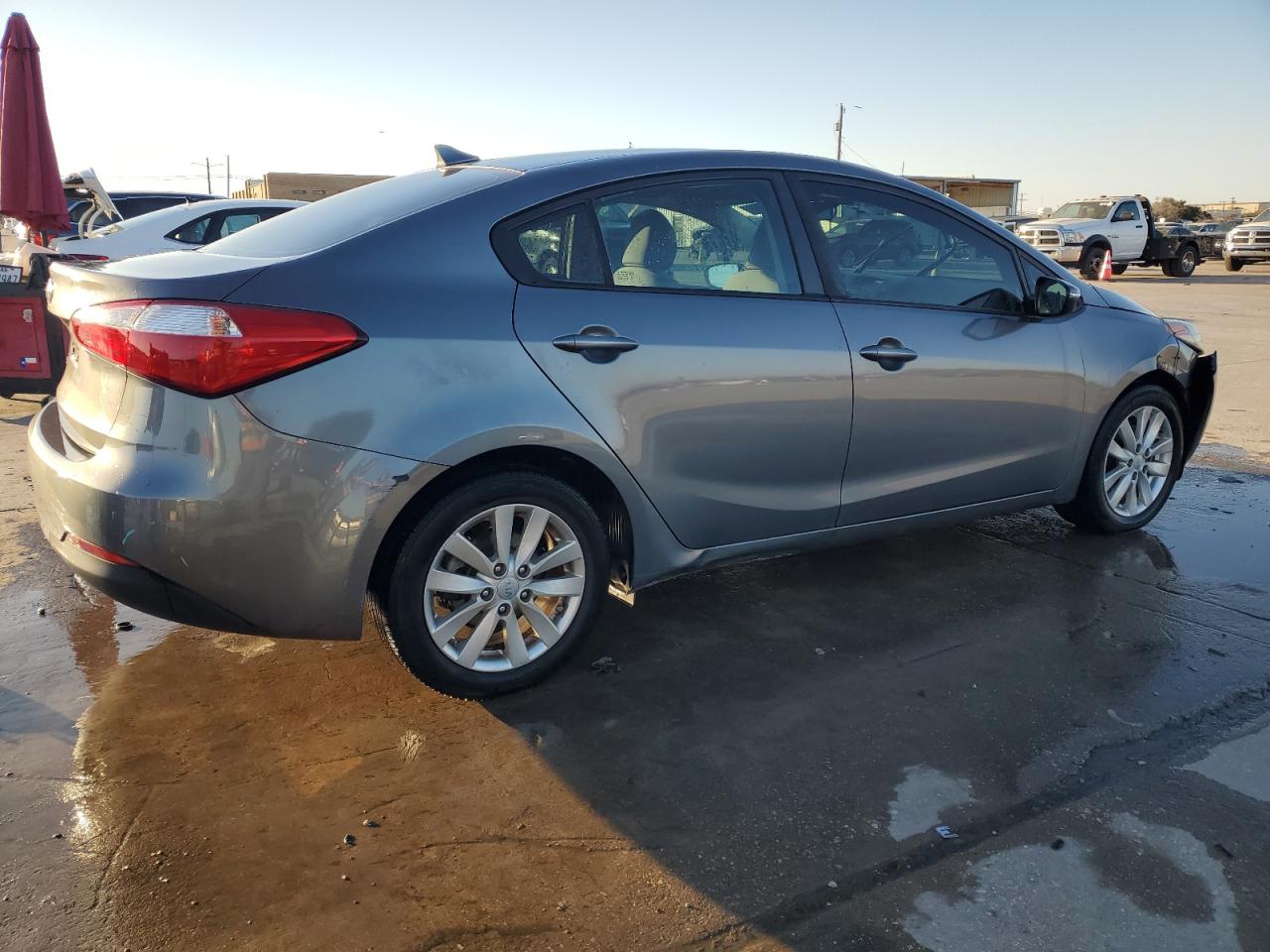 2016 Kia Forte - Image 3