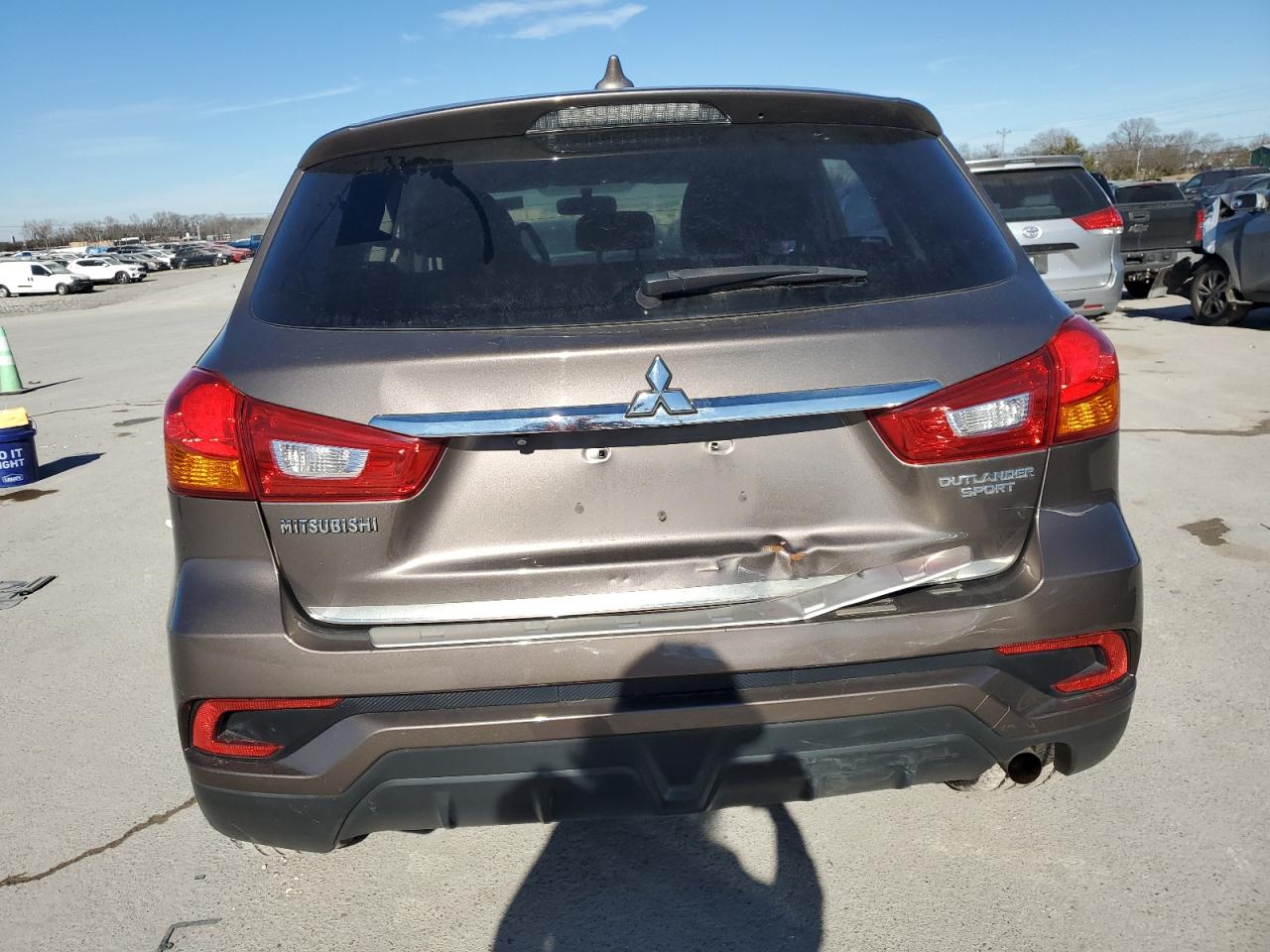 2018 Mitsubishi Outlander - Image 6