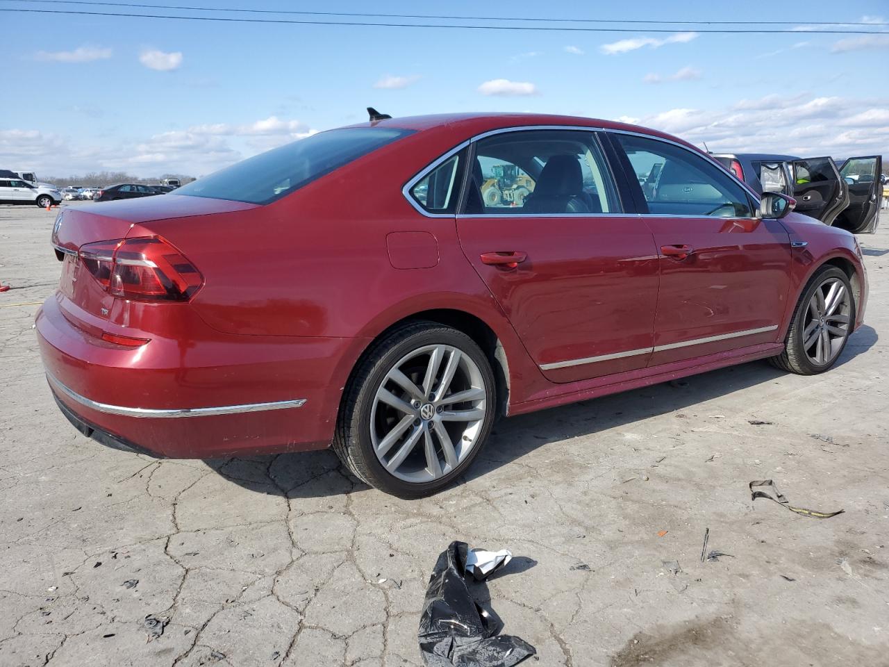 2017 Volkswagen Passat - Image 3