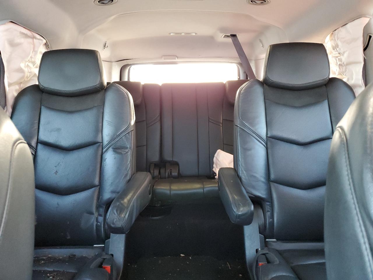 2017 Cadillac Escalade - Image 10