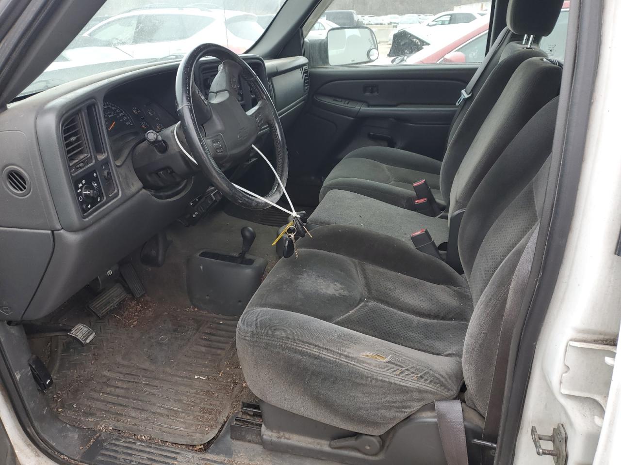 2005 Chevrolet Silverado - Image 7
