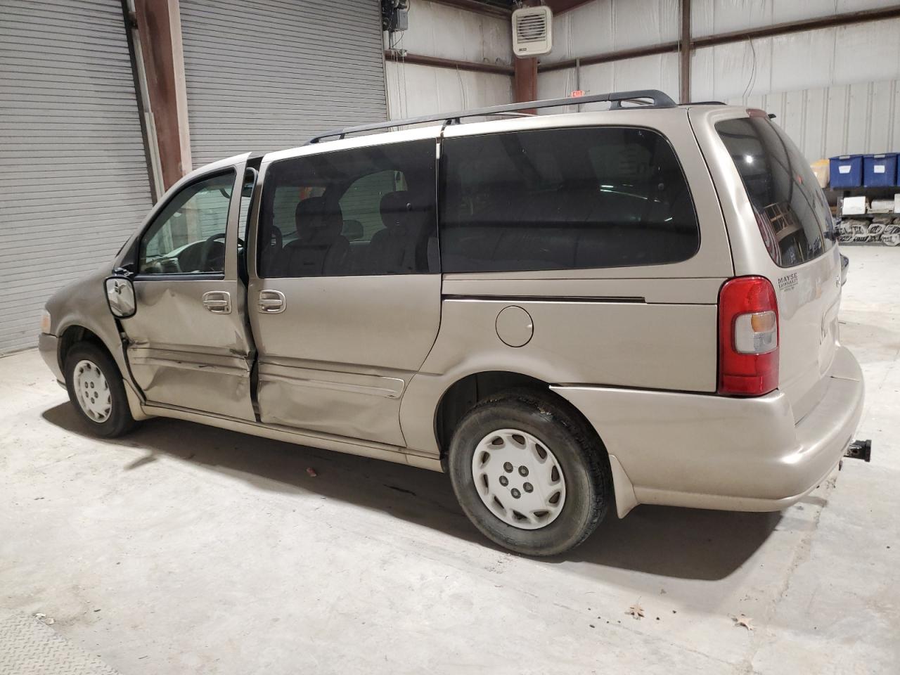 2001 Oldsmobile Silhouette - Image 2