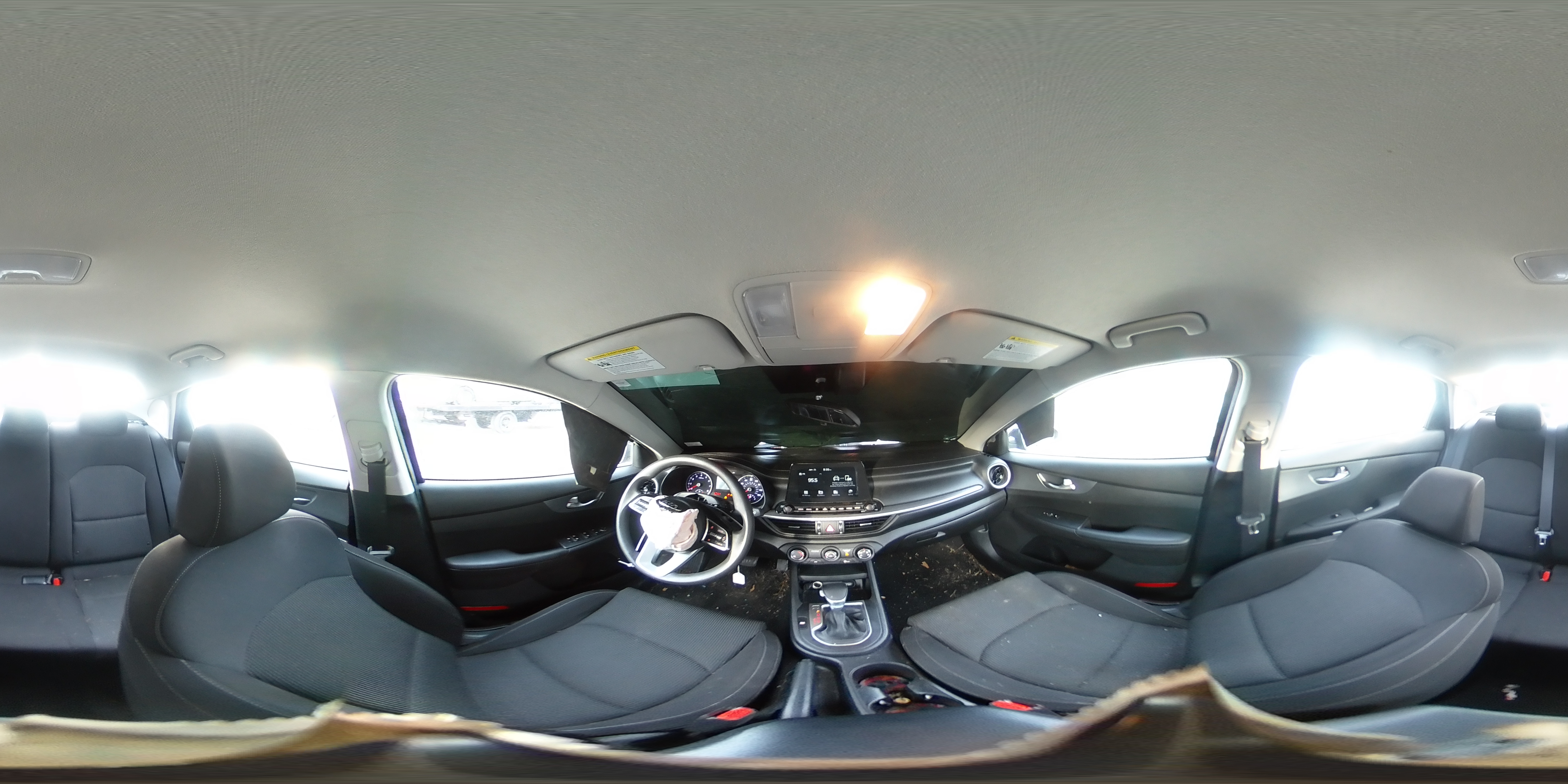 2021 Kia Forte - Image 13