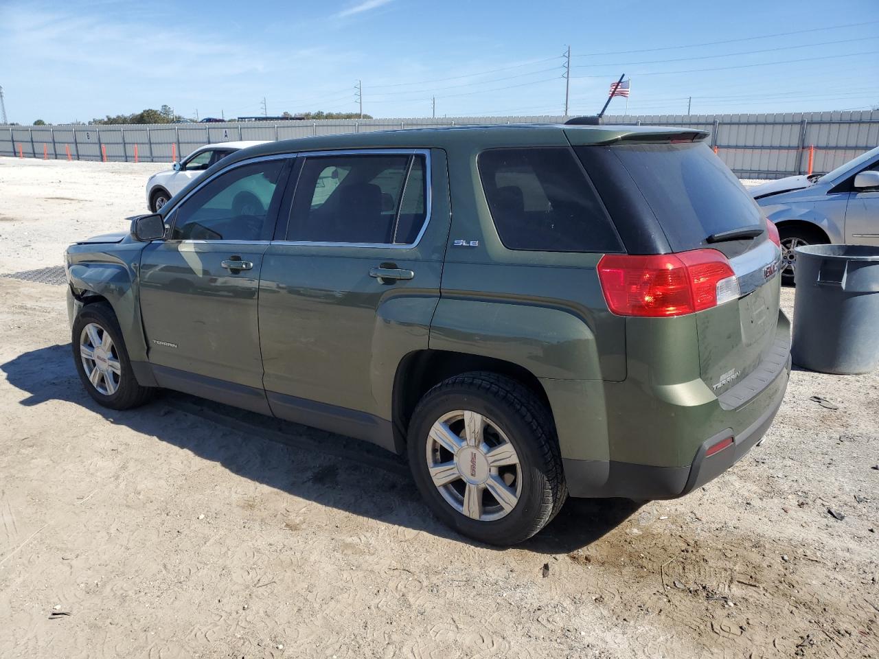 2015 GMC Terrain - Image 2