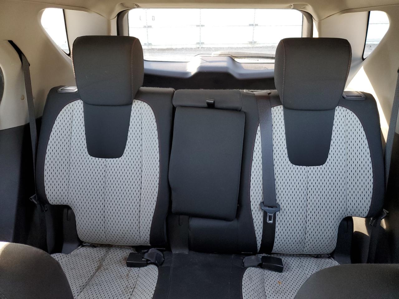 2010 Chevrolet Equinox - Image 10
