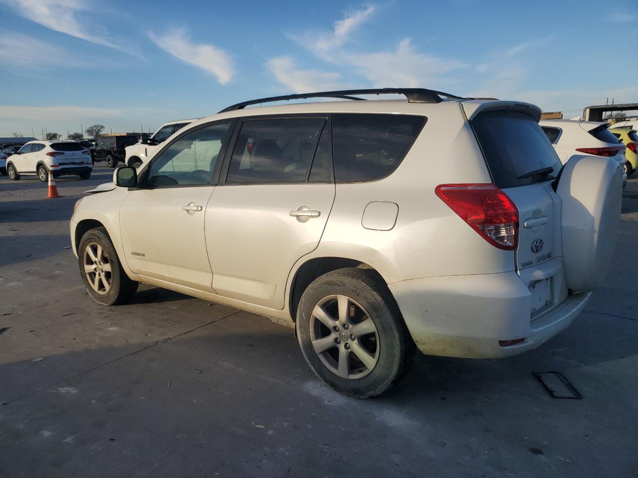 2008 Toyota RAV 4 - Image 2
