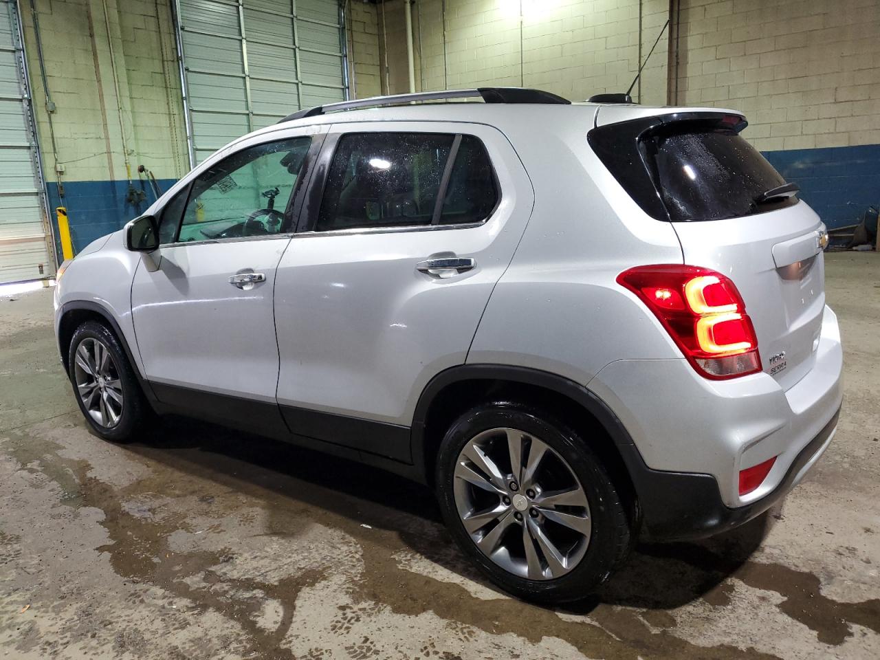 2020 Chevrolet Trax - Image 2