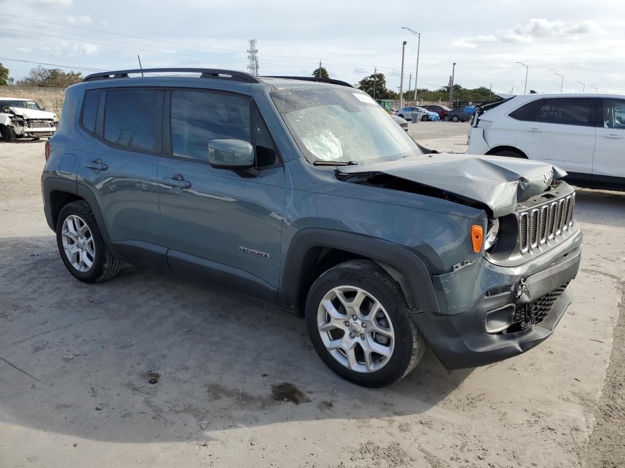 2018 Jeep Renegade - Image 4