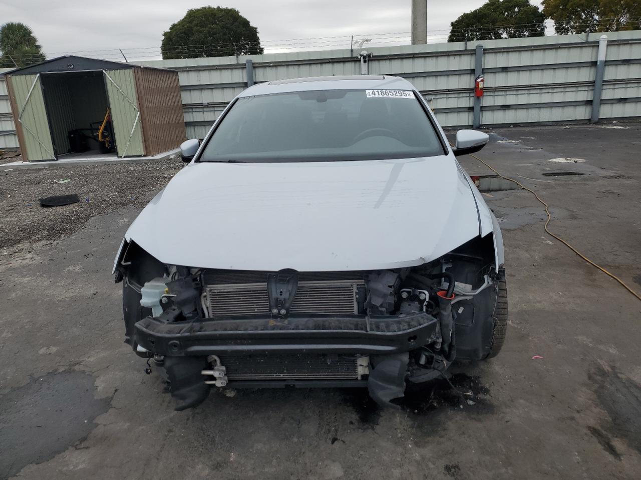 2017 Volkswagen Jetta - Image 5