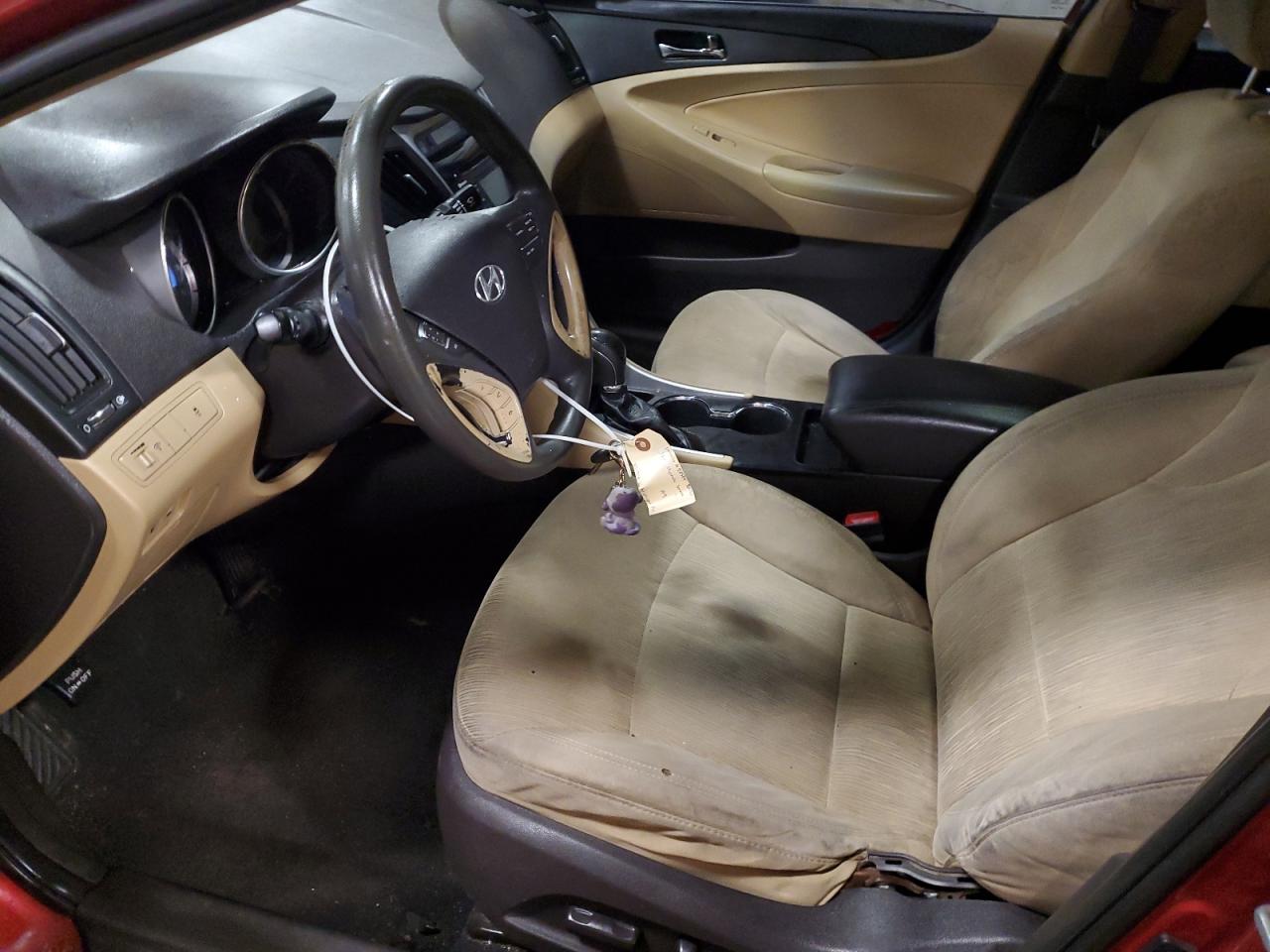 2011 Hyundai Sonata - Image 7