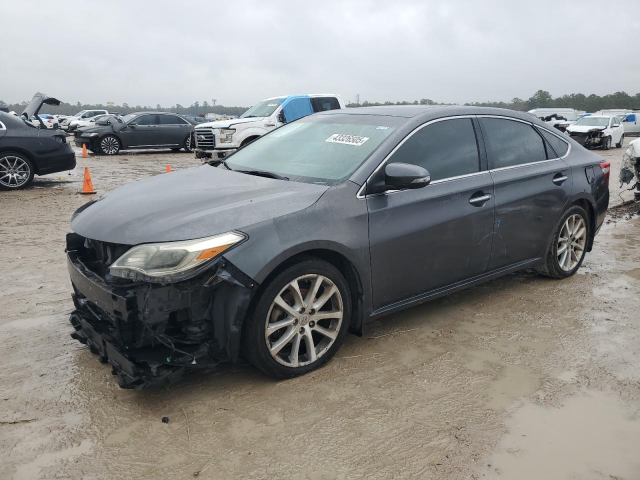 2013 Toyota Avalon - Image 1