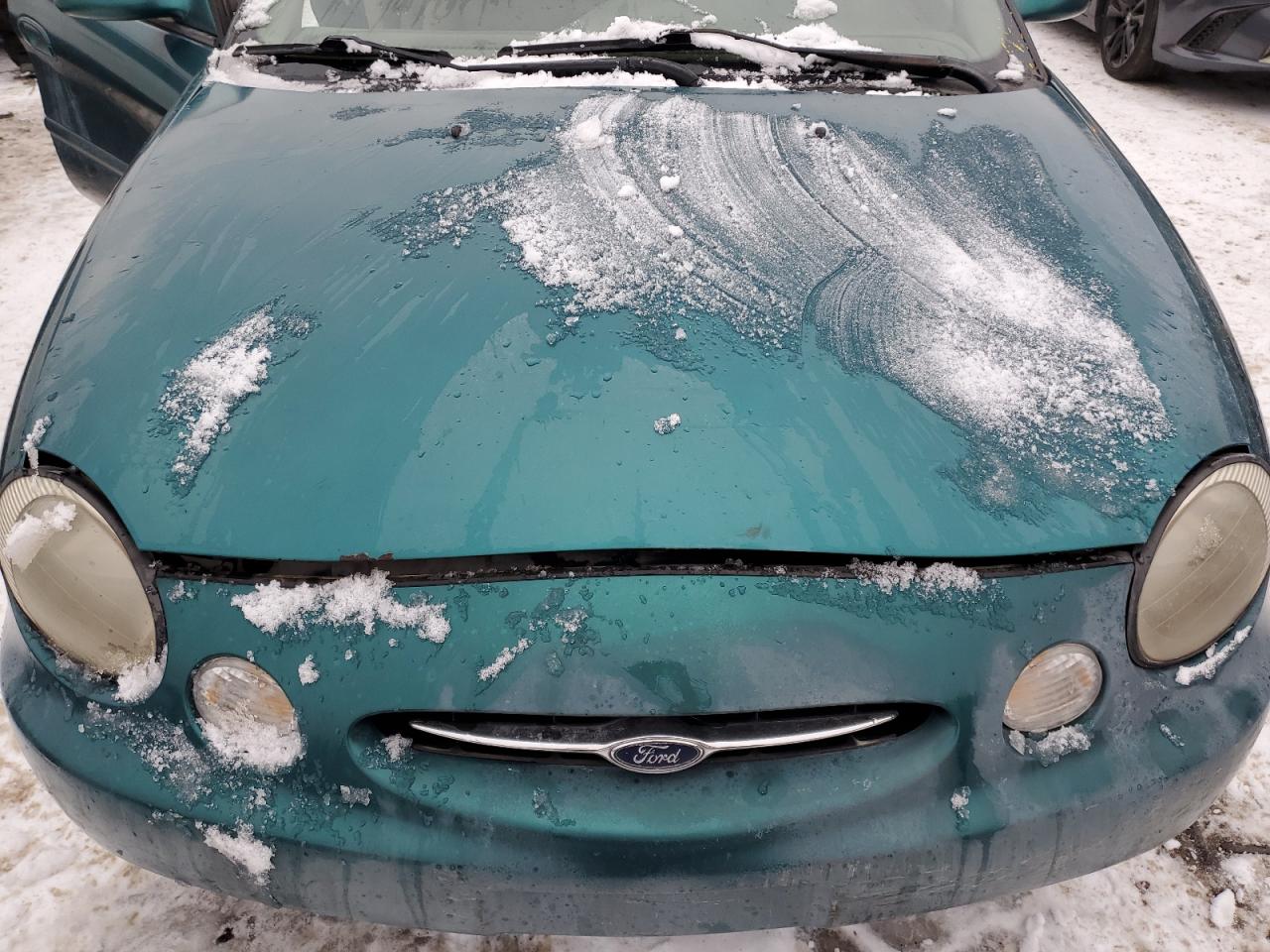 1998 Ford Taurus - Image 13