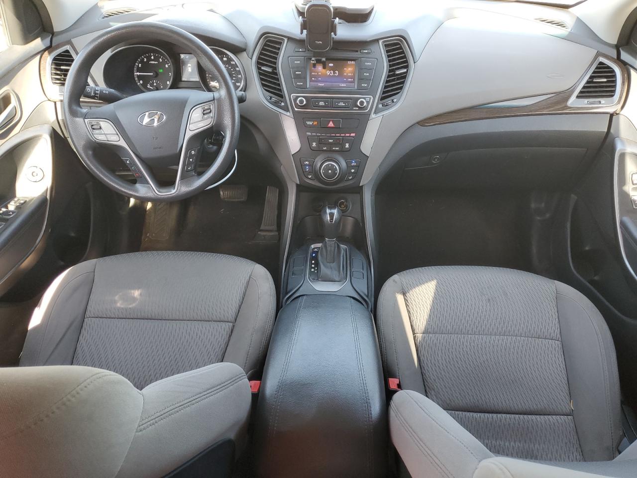 2017 Hyundai Santa Fe - Image 8