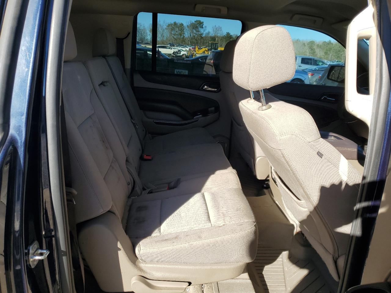 2020 Chevrolet Suburban - Image 10