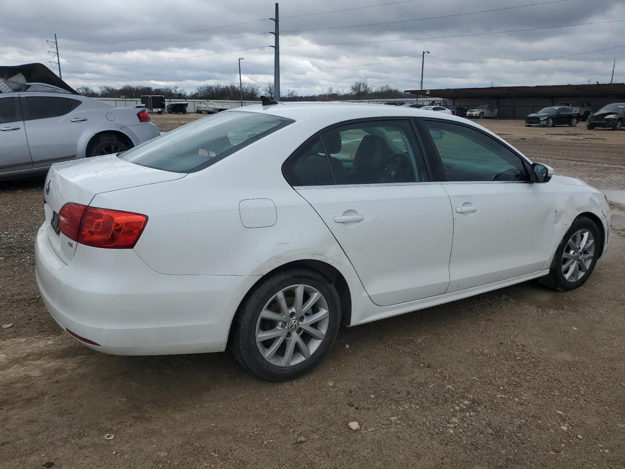 2014 Volkswagen Jetta - Image 3