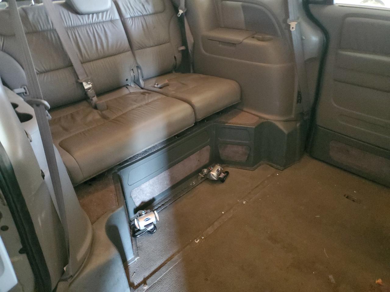 2008 Honda Odyssey - Image 11