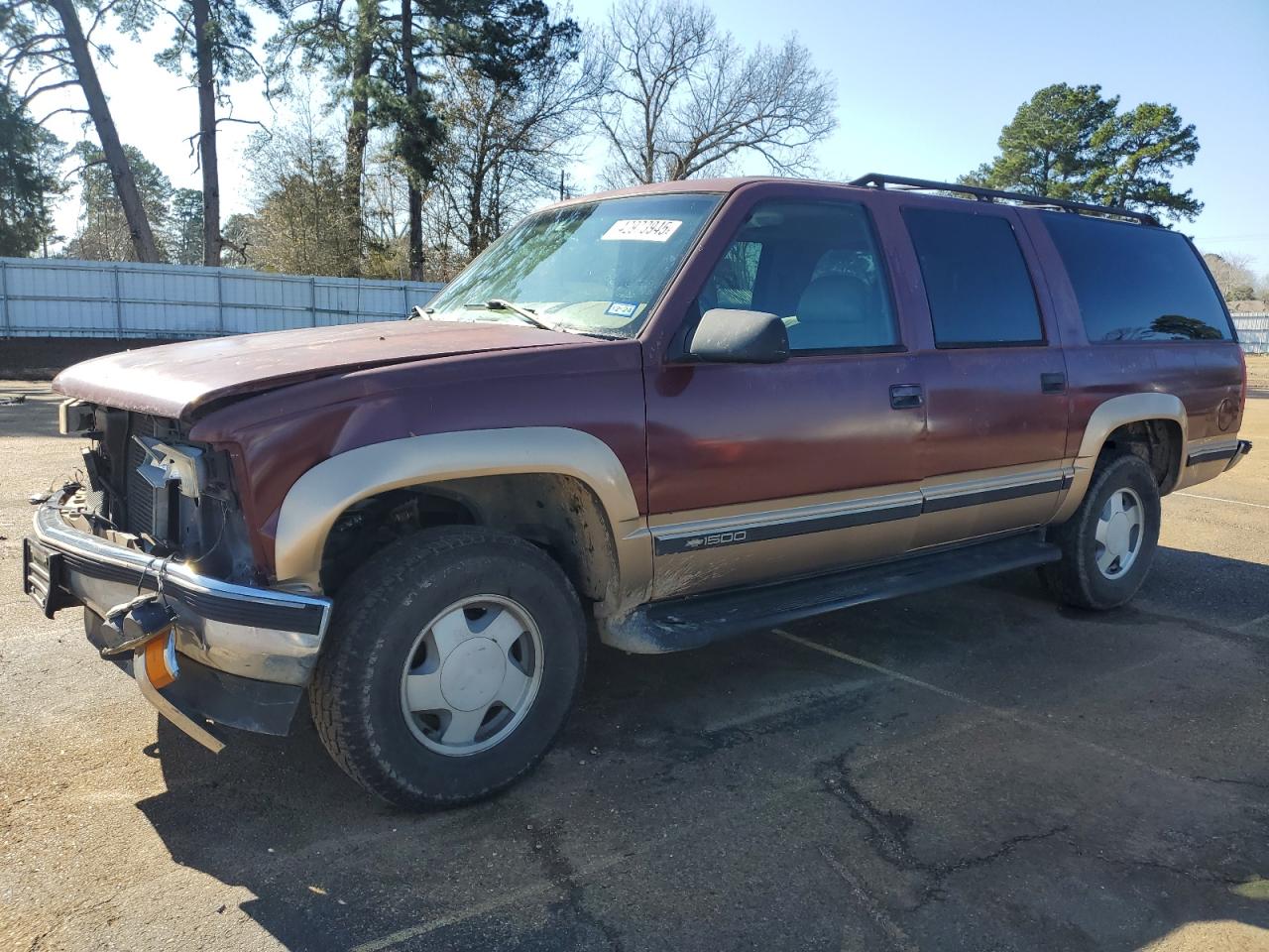 1999 Chevrolet Suburban - Image 1