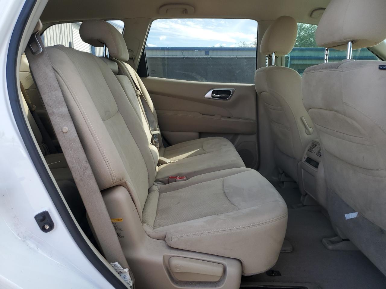 2013 Nissan Pathfinder - Image 11