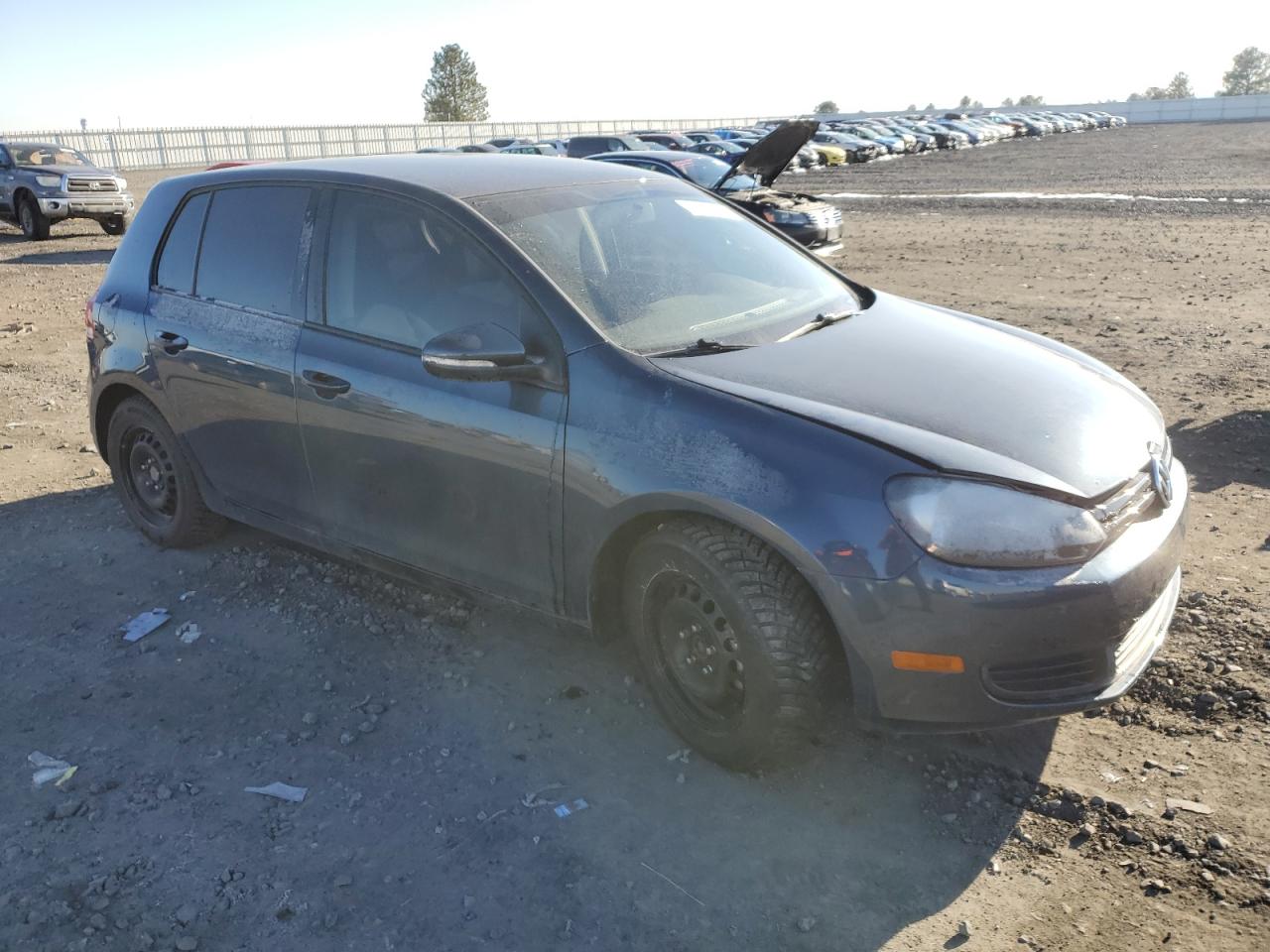 2010 Volkswagen Golf - Image 4