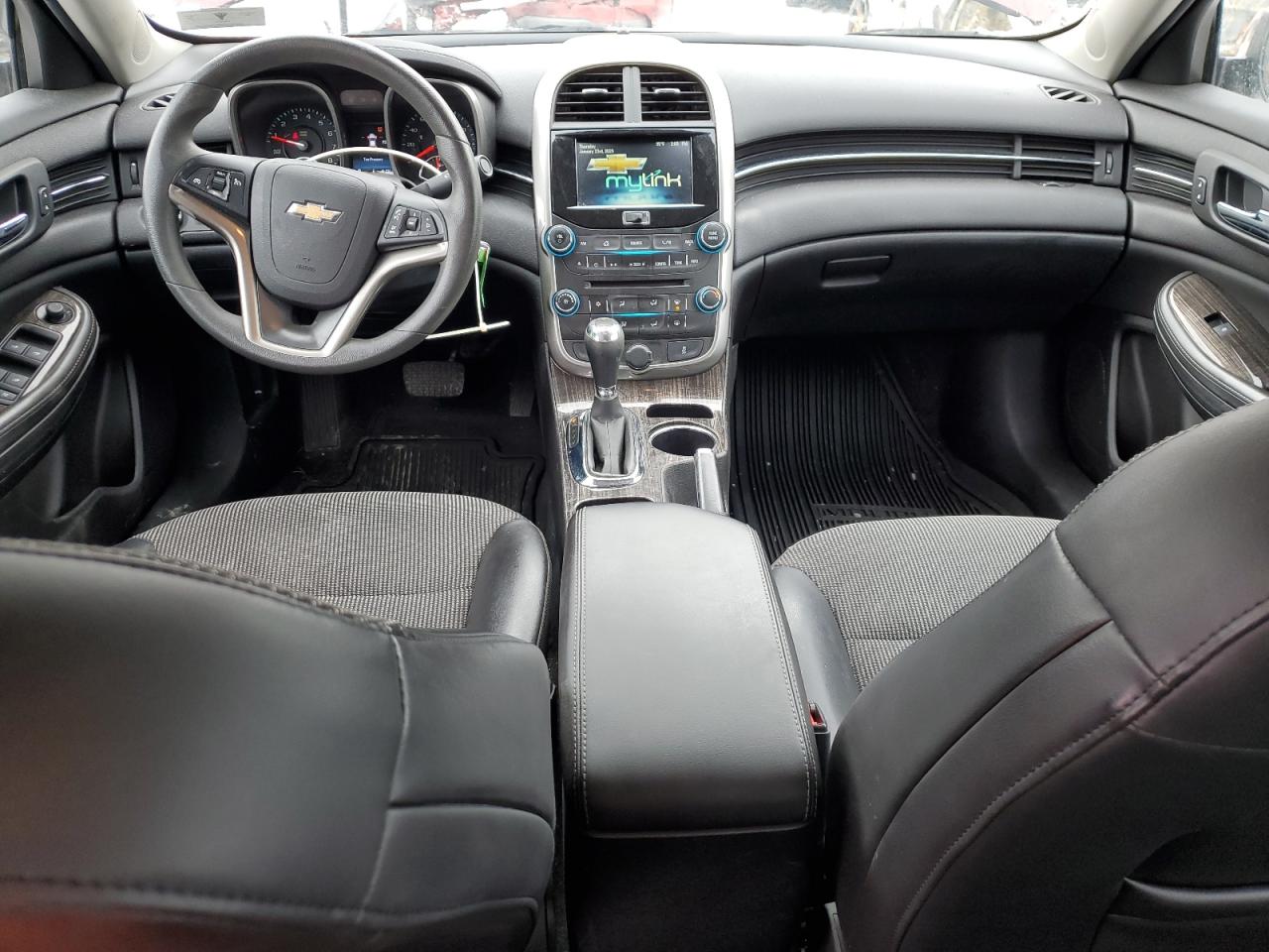 2016 Chevrolet Malibu - Image 8