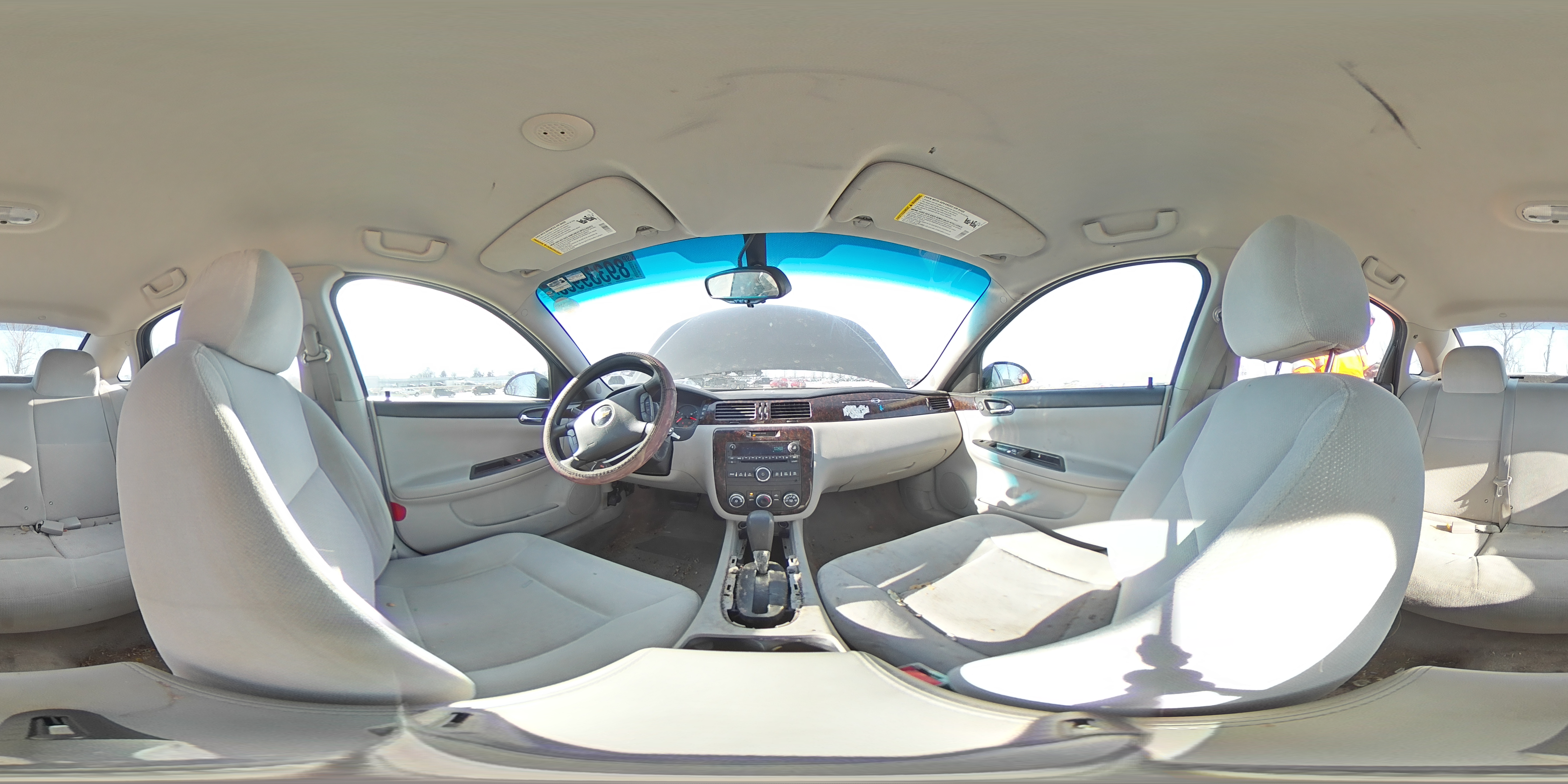 2015 Chevrolet Impala - Image 13