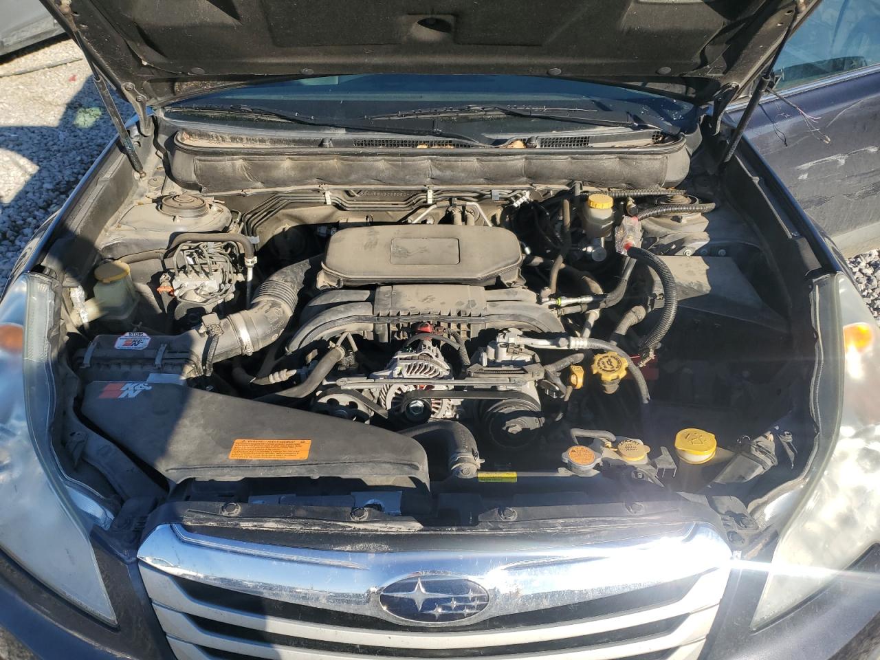 2010 Subaru Outback - Image 13