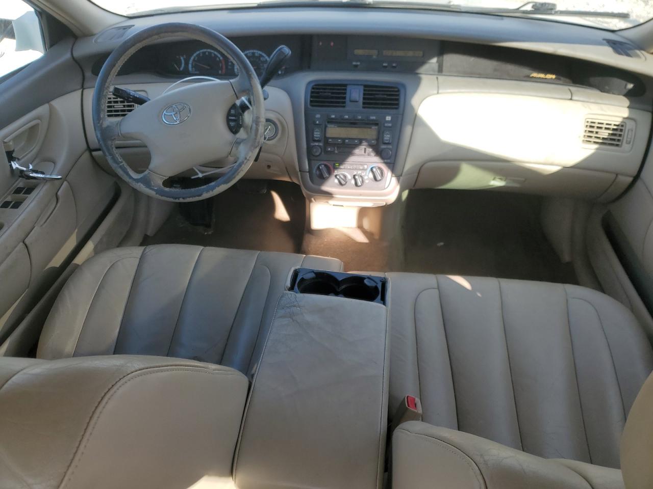 2002 Toyota Avalon - Image 8