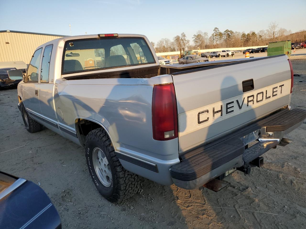 1994 Chevrolet GMT-400 - Image 2