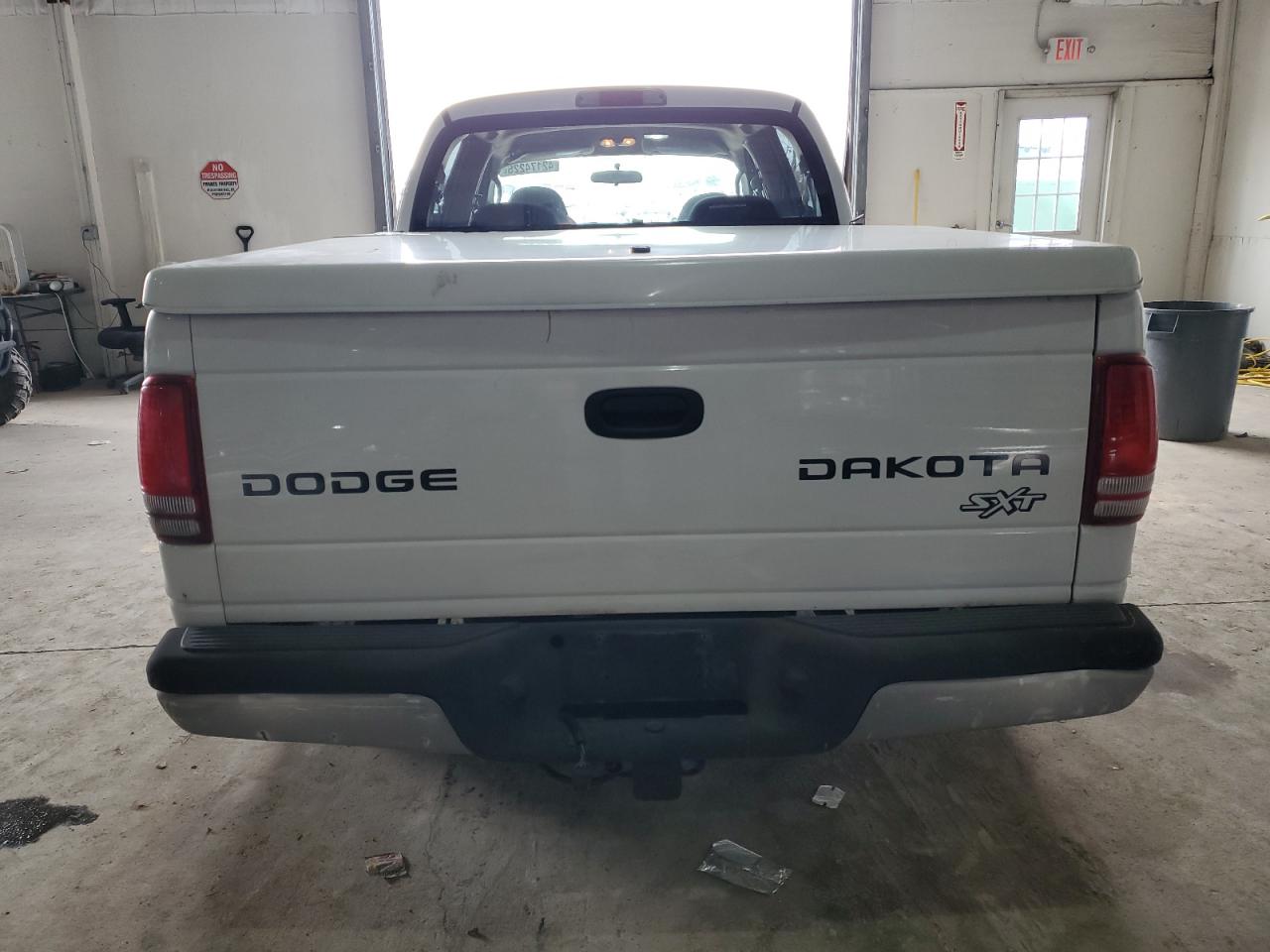 2004 Dodge Dakota - Image 6